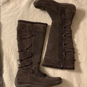 Brown suede leather boots. Size 9.